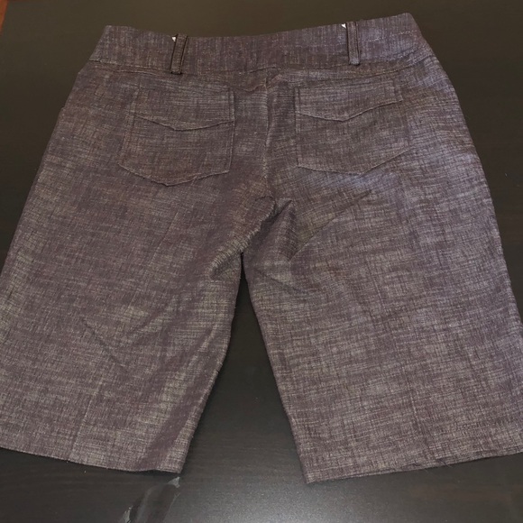Brown Polyester Business Shorts / Capris, Size 13 - Picture 6 of 8